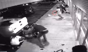 Mỹ công bố video nghi phạm vụ Ferguson sử dụng súng
