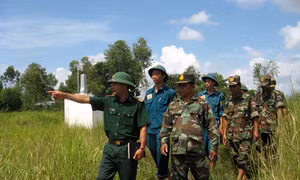 Cột mốc lòng dân
