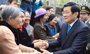 Chủ tịch nước tặng quà người nghèo tại Hưng Yên, Hà Nam