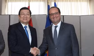Chủ tịch nước gặp Tổng thống Pháp Hollande 