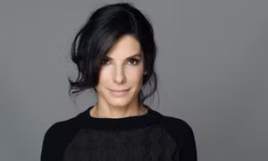 'People' bình chọn Sandra Bullock đẹp nhất thế giới