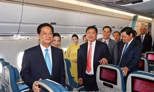 Thủ tướng dự Lễ ra mắt tàu bay thế hệ mới Airbus 350-900 