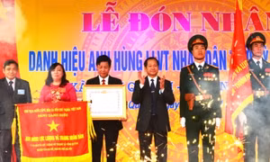 Xã Vĩnh Quỳnh nhận danh hiệu Anh hùng Lực lượng vũ trang Nhân dân 