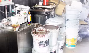 Triệt phá xưởng bánh kẹo nguyên liệu không nguồn gốc
