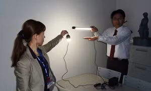 Panasonic giới thiệu bộ sạc và chiếu sáng bằng năng lượng Mặt Trời 