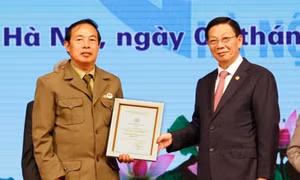 Lão nông trở thành công dân ưu tú Thủ đô
