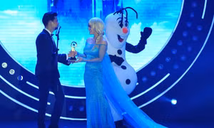Đàm Vĩnh Hưng, Cẩm Ly nhận giải POPS Awards 2015