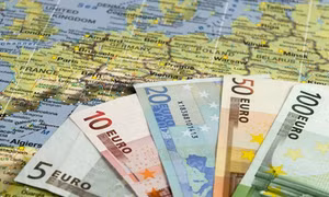 Thế giới đối mặt với làn sóng giảm phát thứ ba