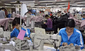 Dệt may 'giữ chân' lao động sau Tết