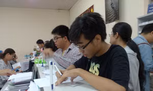 Bớt nhộn nhịp nhưng nhiều hồ sơ điểm cao