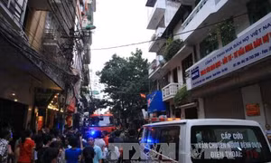 Cháy lớn ở khu tập thể Trần Quốc Toản