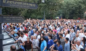 Hàng nghìn người Armenia quyết biểu tình phản đối chính phủ
