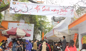 Hàng nghìn người tham gia Hội sách mùa xuân 2015