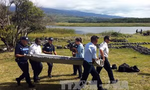 Pháp xác nhận mảnh vỡ trên đảo Reunion là của máy bay MH370