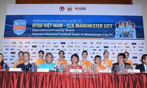 HLV Manchester City hứa tung vào sân đội hình tốt nhất