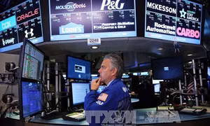 Chứng khoán Mỹ lộn nhào do Trung Quốc phá giá NDT