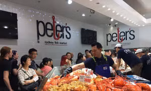 “Cuộc đua marathon” ở Chợ cá Sydney trước đêm Giáng sinh