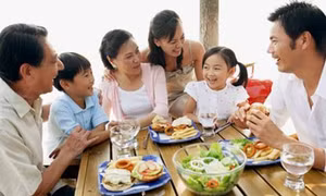 Tôn vinh bữa cơm gia đình trong Ngày gia đình Việt Nam