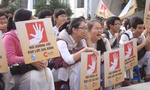 Chung tay bảo vệ, chăm sóc phụ nữ, trẻ em gái