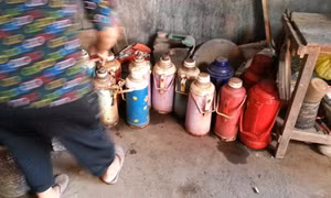 Bán nước sôi