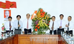 Đồng chí Nguyễn Thiện Nhân chúc mừng các cơ quan báo chí 