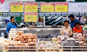 Xăng tăng, giá lương thực, thực phẩm chưa có biến động 
