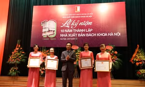 Nhà xuất bản Bách khoa Hà Nội kỉ niệm 10 năm thành lập