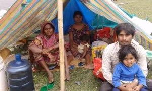 Thiếu niên Nepal sống sót sau 5 ngày bị động đất vùi lấp 