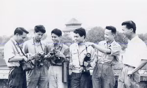 Những ngày tháng không quên