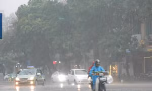 Đêm 24/6, Bắc Bộ có mưa dông mạnh, đề phòng tố, lốc, mưa đá 