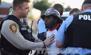 Cảnh sát Ferguson thường xuyên phân biệt đối xử