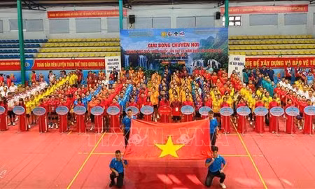 700 vận động viên tranh tài tại Giải Bóng chuyền hơi trung, cao tuổi toàn quốc
