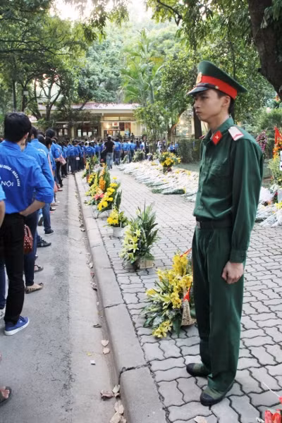 Những chiếc áo xanh gửi lời tri ân Người ảnh 9