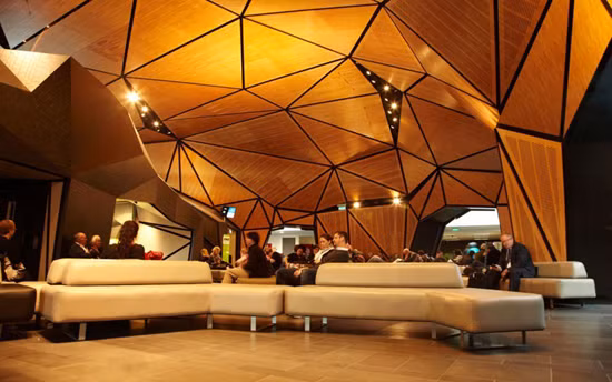 Những sân bay đẹp, hiện đại nhất trên thế giới ảnh 11