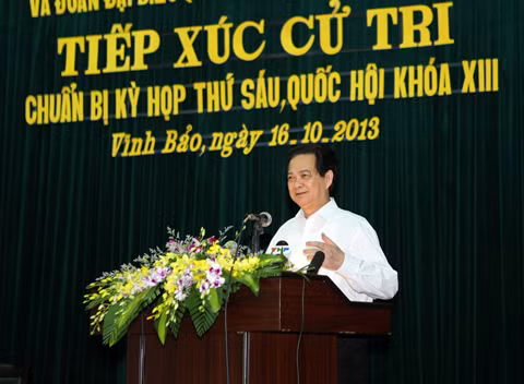 Thủ tướng Nguyễn Tấn Dũng tiếp xúc cử tri Hải Phòng ảnh 1