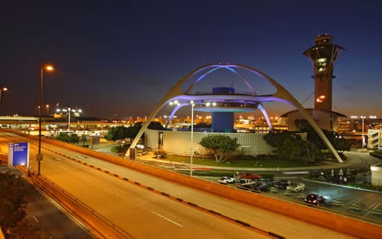 Những sân bay đẹp, hiện đại nhất trên thế giới ảnh 7