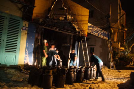 Nổ đại lý gas, khu dân cư hoảng loạn ảnh 2
