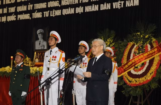 Tổng bí thư đọc Lời điếu đưa tiễn Đại tướng Võ Nguyên Giáp ảnh 1