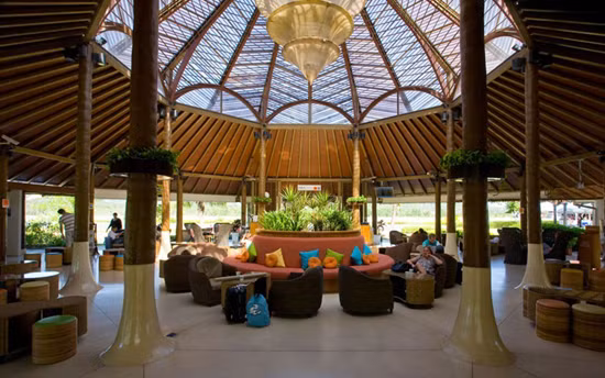 Những sân bay đẹp, hiện đại nhất trên thế giới ảnh 5