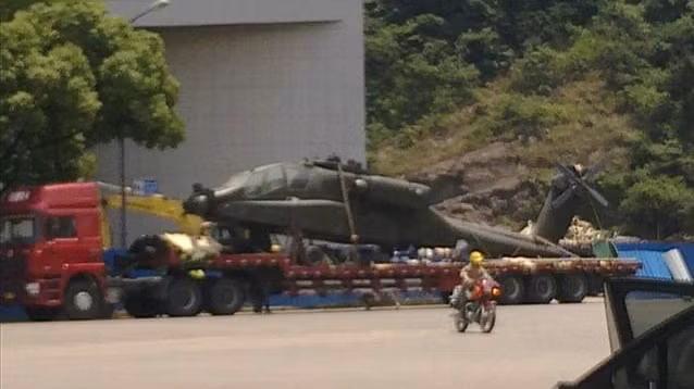 Lộ ảnh Trung Quốc 'sở hữu' trực thăng chiến đấu Apache ảnh 1