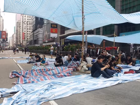 Biểu tình ở Hong Kong: Tiếp tục giằng co tại Mong Kok ảnh 1