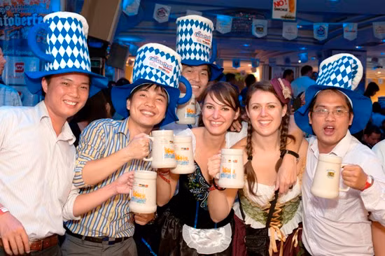 "Cháy vé" Lễ hội Oktoberfest 2014 ảnh 2