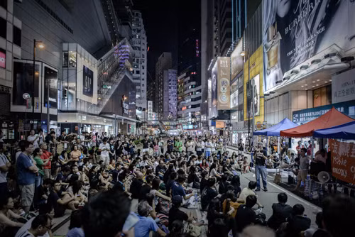 Người Hong Kong phản đối báo giới kích động sinh viên biểu tình ảnh 1