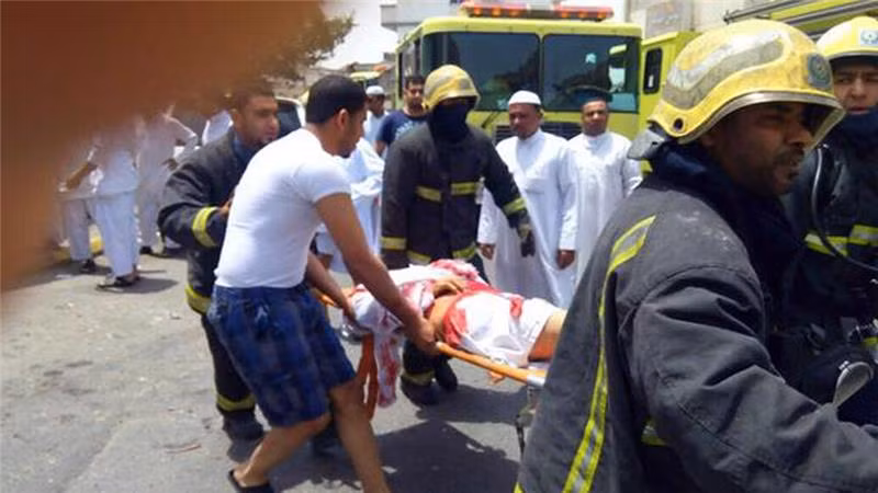  IS nhận đánh bom đẫm máu ở Saudi Arabia ảnh 1