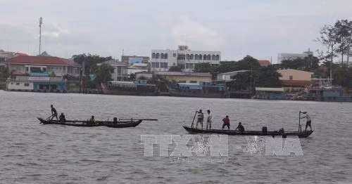 Thi thể 2 mẹ con trong vụ tai nạn trên sông Hậu ảnh 1
