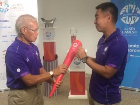 Đuốc SEA Games 28 sẽ được chuyển bằng thuyền đến SVĐ quốc gia ảnh 1