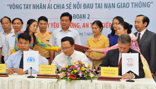 Prudential Việt Nam tài trợ Chương trình “Vòng tay nhân ái chia sẻ nỗi đau tai nạn giao thông” giai đoạn 2 ảnh 1