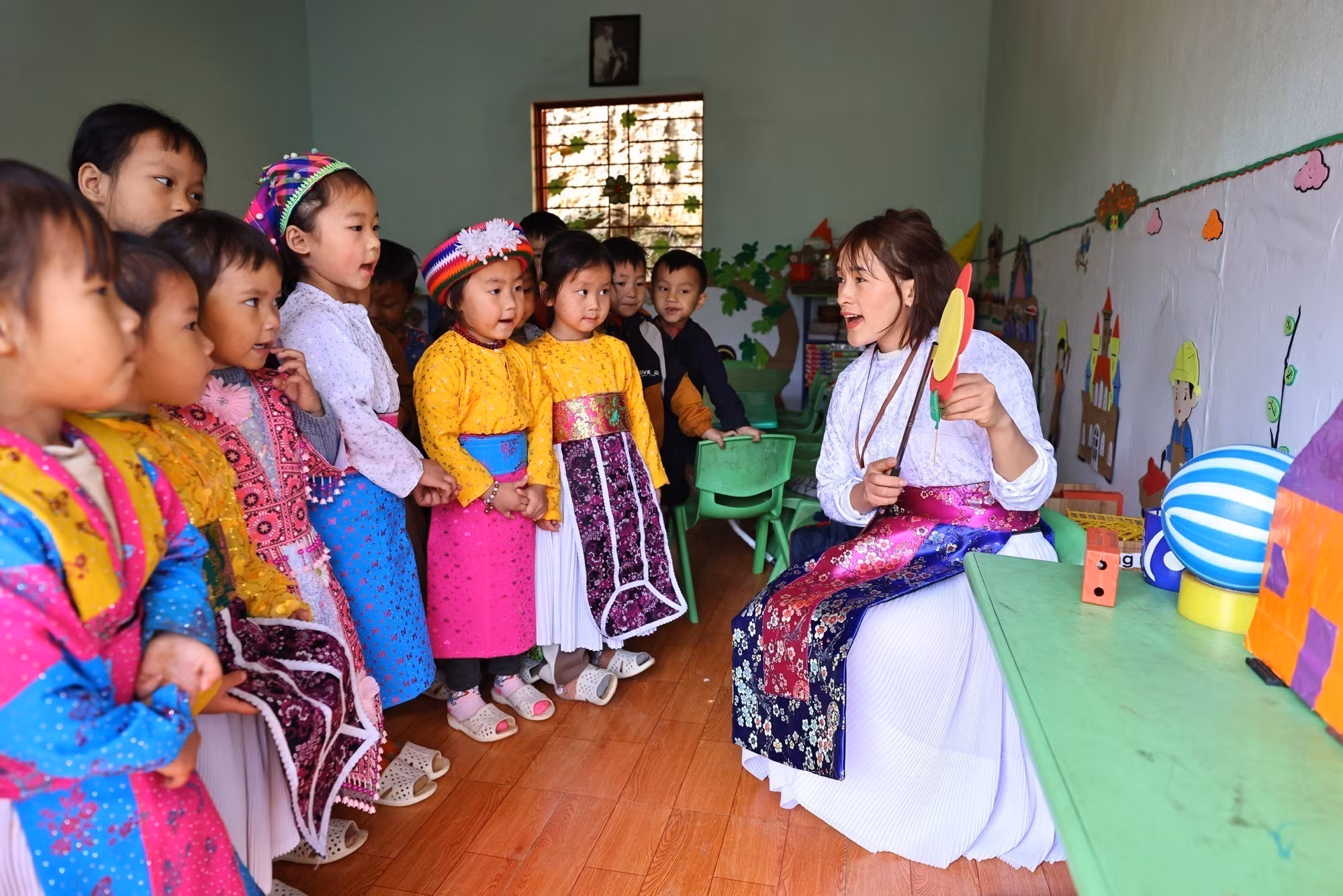 vang-thi-tro-18032026-02.jpg