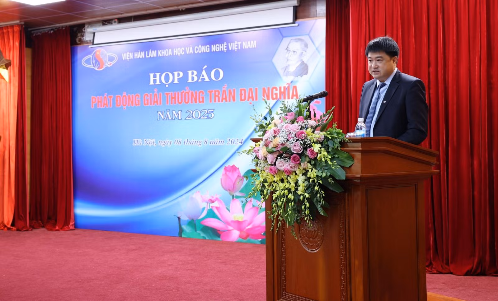 GS.TS. Chu Hoàng Hà - Phó Chủ tịch Viện Hàn lâm phát biểu tại lễ phát động. Ảnh: vast.gov.vn/t