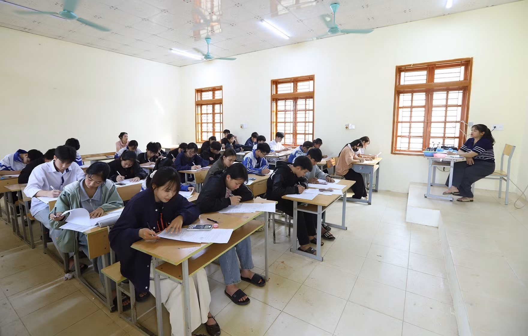Một buổi thi thử của khối lớp 9 tại trường THCS Phiêng Khoài, xã Phiêng Khoài (Sơn La).